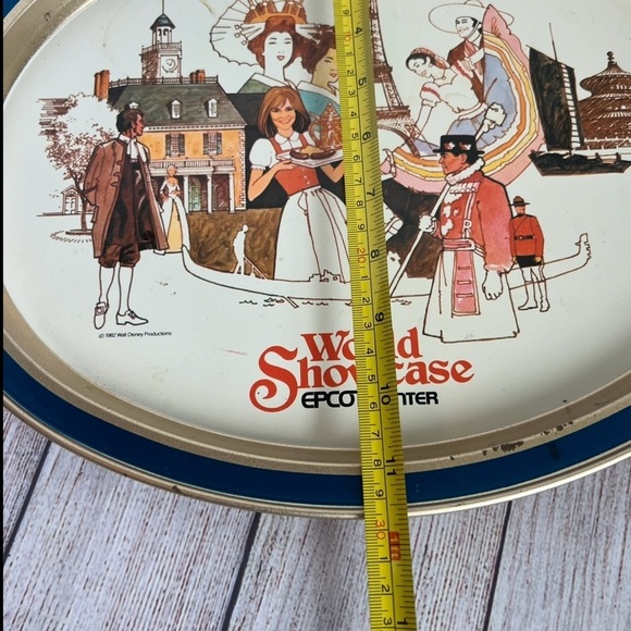 1982 Walt Disney World Showcase EPCOT Center Metal Souvenir Tray WDW - Picture 5 of 7